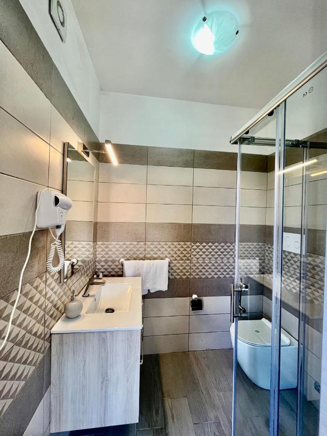 La Dependance Aparthotel ชิลลา ภายนอก รูปภาพ